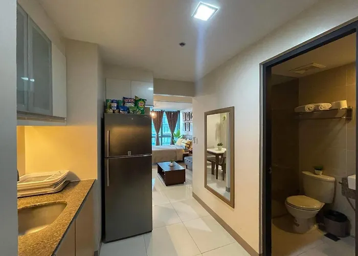 Aparthotel 1br Staycation In Uptown Bgc 4*