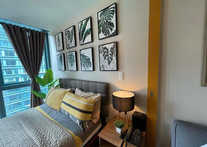 1br Staycation In Uptown Bgc Aparthotel